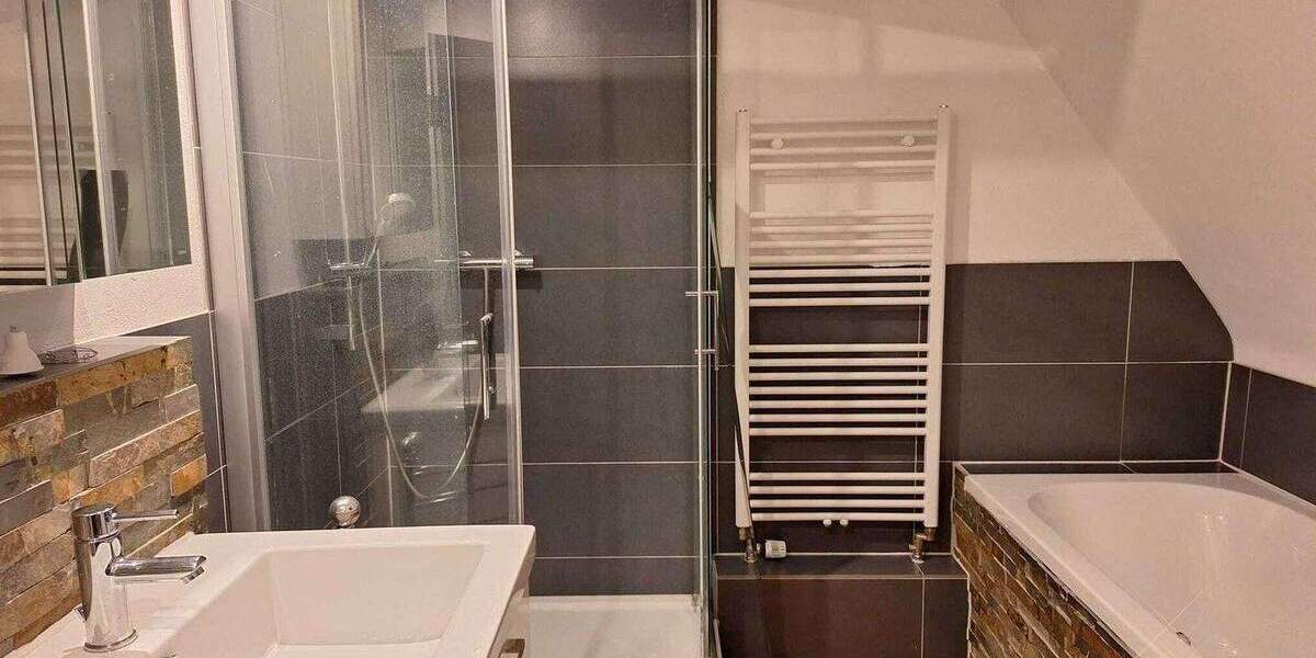 Modernes Zweifamilienhaus in ruhiger Lage von Kaiserslautern 6 zimmer