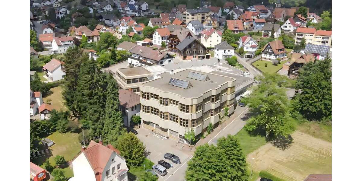 Halle in Unterreichenbach 1.950.000 € 4400 m² zimmer