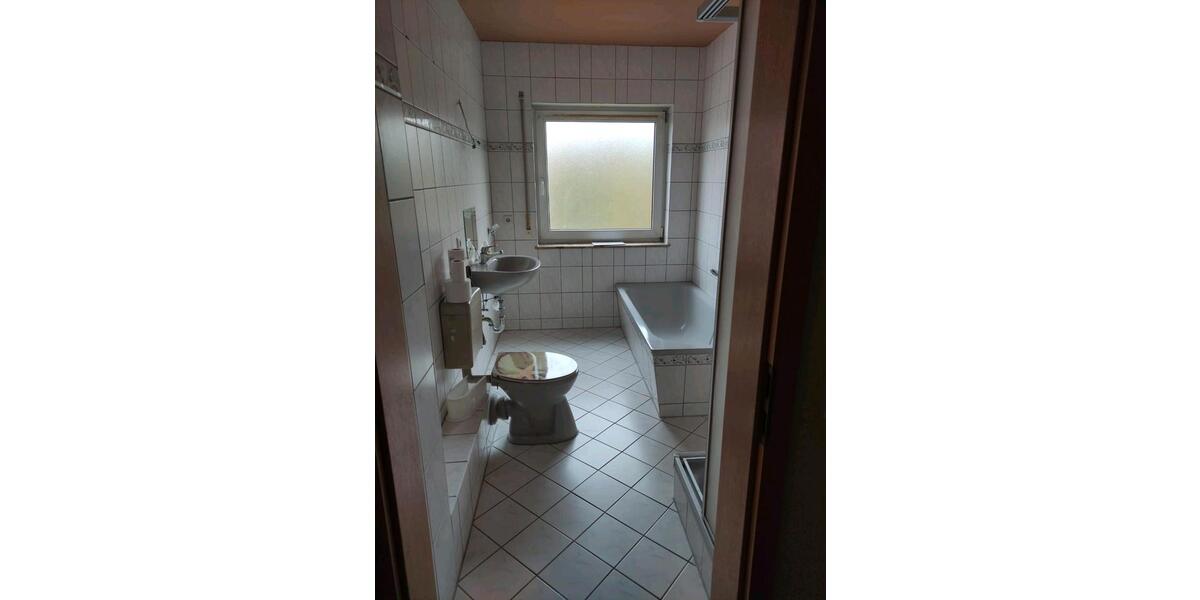 Etagenwohnung Zwickau Auerbach - 4 Zimmer, 98 m&sup2;, 110.000&euro; | Angebot:24486561