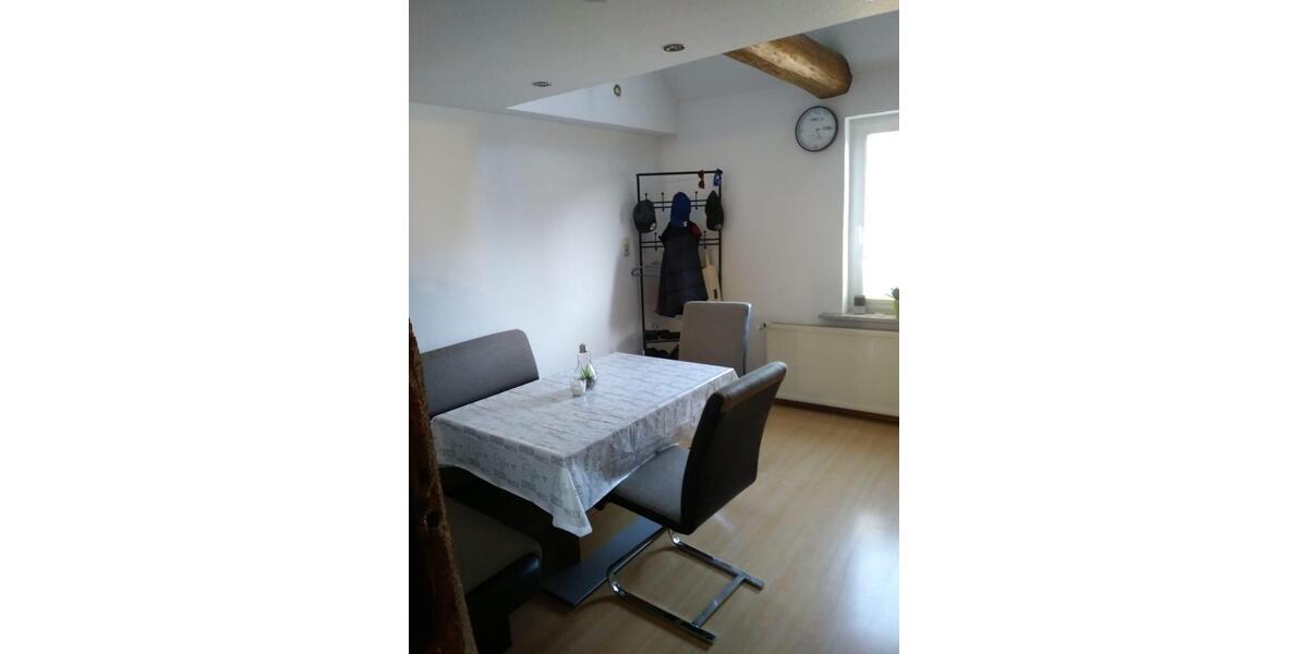 Dachgeschoßwohnung Uslar - 3 Zimmer, 105 m&sup2;, 850&euro; | Angebot:26354068