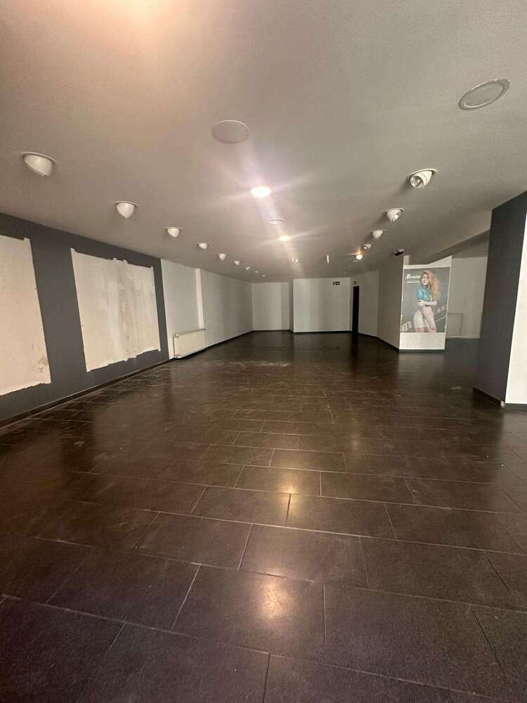 Einzelhandel in Offenbach 5.000 € 330 m²