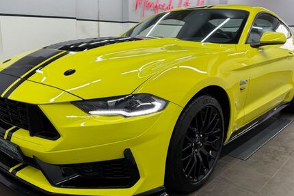 Ford Mustang 52.015 km 37.880 &euro; München 81243