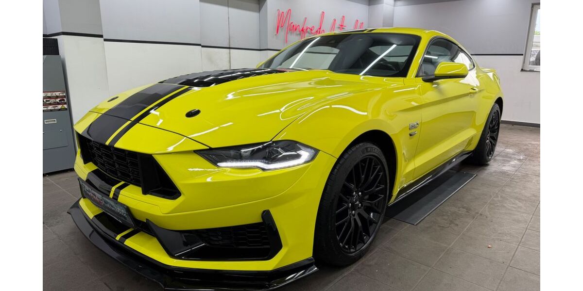 Ford Mustang 52.015 km 37.880 &euro; München 81243
