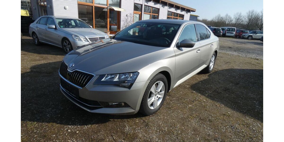 Skoda Superb 111.000 km 12.600 &euro; Kiel 24145