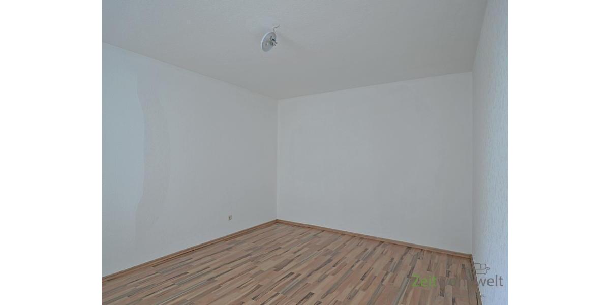 (12236_08) MGN: renovierte 2-Zimmer-Wohnung in der Innenstadt, preiswerte Einbauküche und Möbel möglich - Etagenwohnung Meiningen | Angebot:27306747