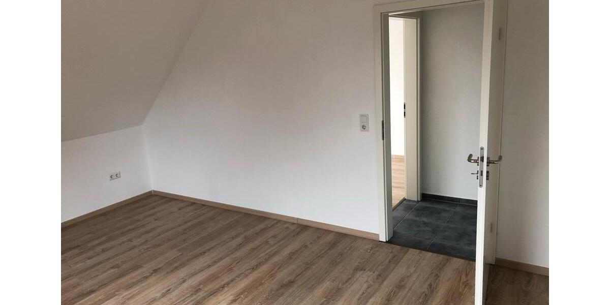 Moderne Doppelhaushälfte in Flachsmeer 4 zimmer