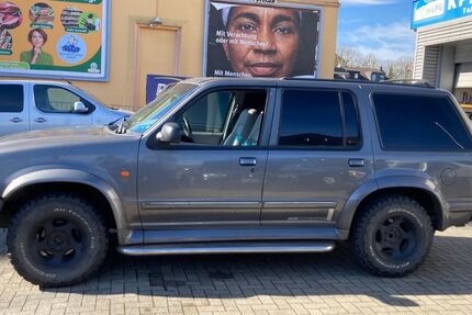Ford Explorer 179.521 km 4.999 &euro; Gelsenkirchen 45899