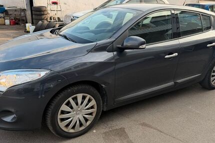 Renault Megane 220.000 km 1.999 &euro; Diez 65582