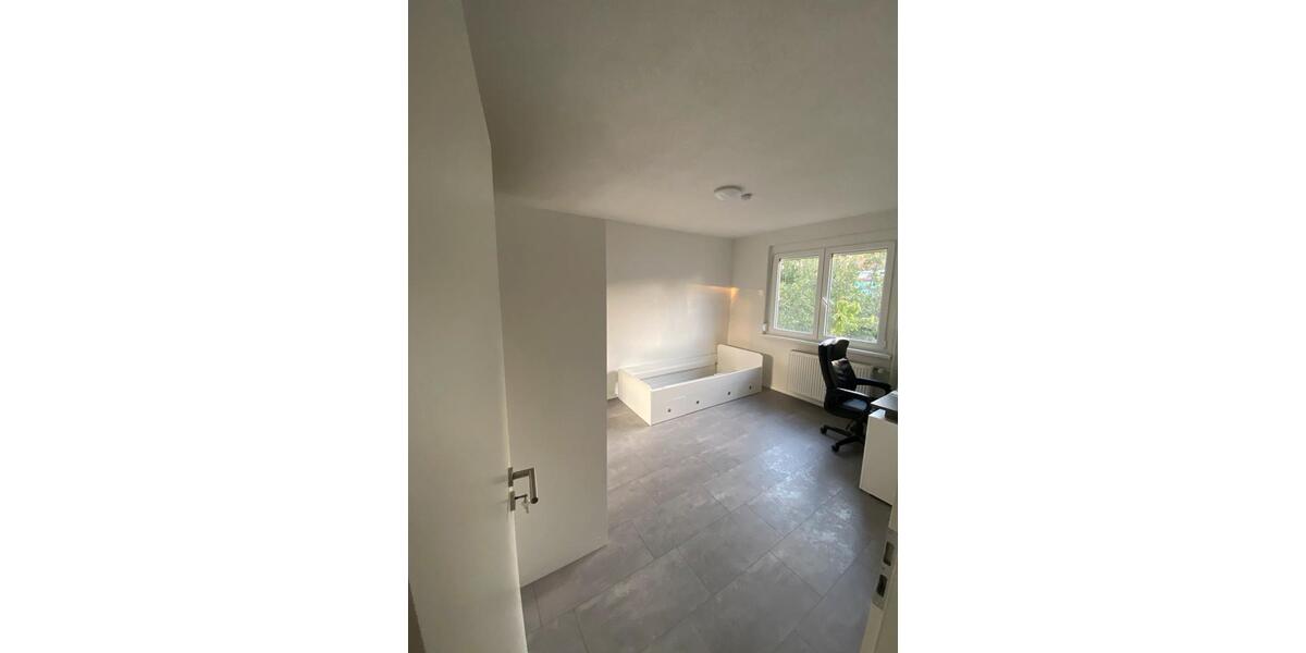 Wohnen auf Zeit Villingen-Schwenningen Schwenningen - 1 Zimmer, 20 m&sup2;, 330&euro; | Angebot:26172267