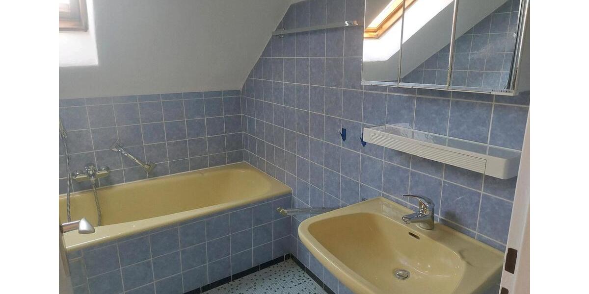 Dachgeschoßwohnung Wunsiedel - 2 Zimmer, 55 m&sup2;, 250&euro; | Angebot:26424228