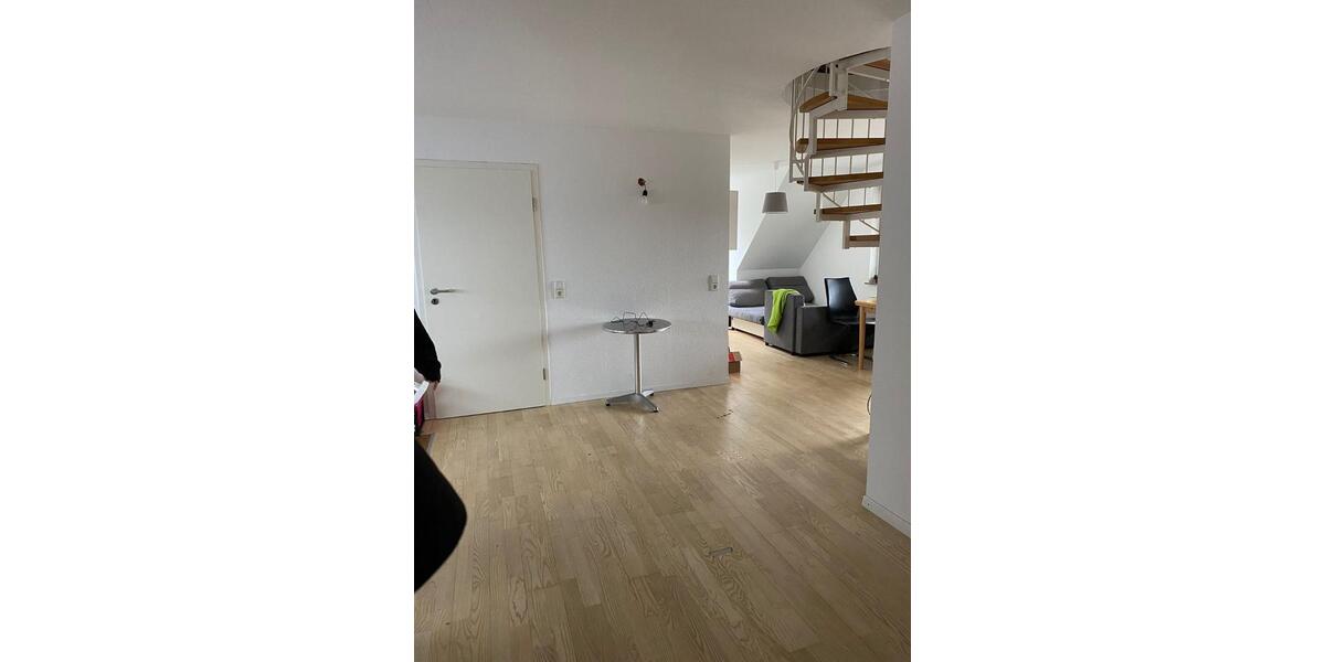 Dachgeschoßwohnung Nürtingen - 1 Zimmer, 18 m&sup2;, 420&euro; | Angebot:25046477