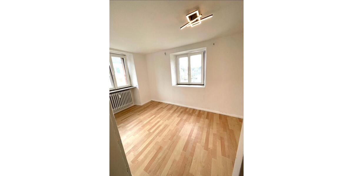 Viel Platz & Zentral 3 Zimmer mit 95qm im EG GartenGarage 3 zimmer