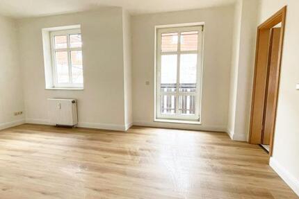 Ideal für Studenten! Wohnung im Zentrum m. Balkon zimmer