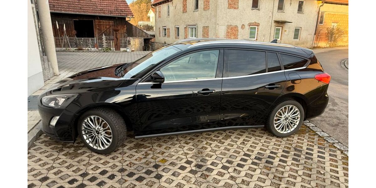 Ford Focus 68.027 km 16.000 &euro; Altenstadt 89281
