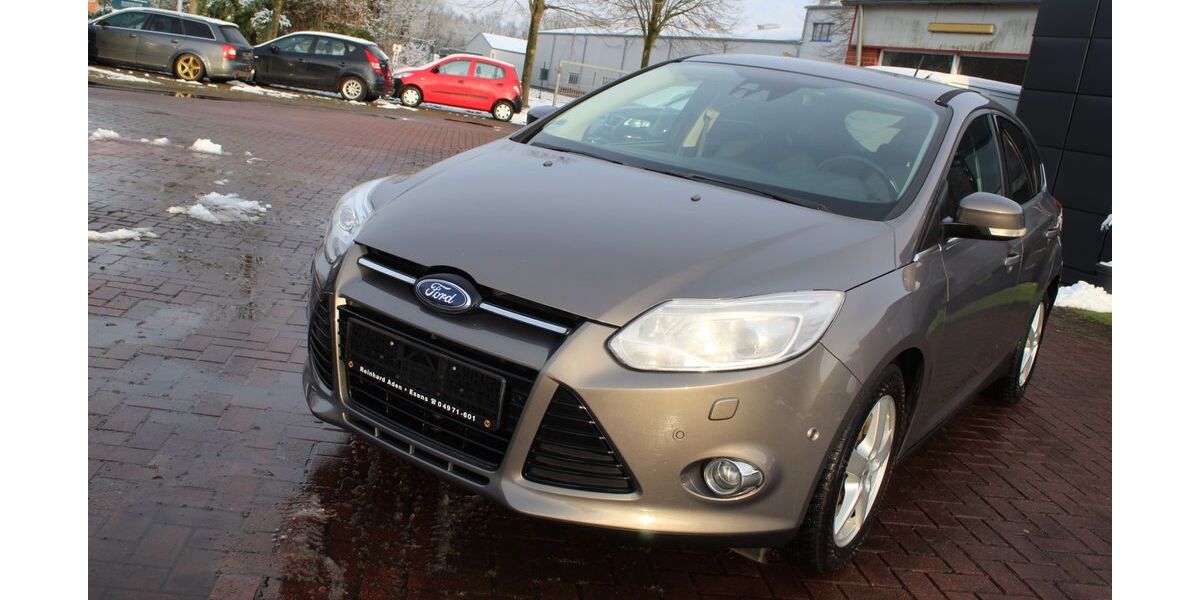 Ford Focus 131.075 km 2.990 &euro; Großefehn 26629
