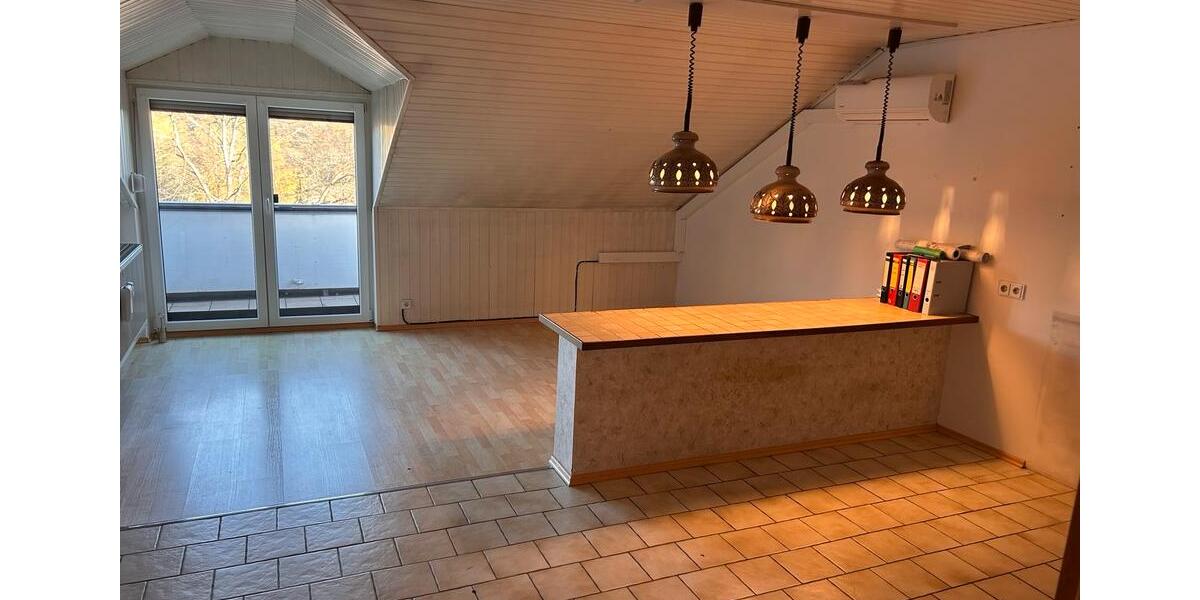 Dachgeschoßwohnung Bad Griesbach im Rottal - 2 Zimmer, 87 m&sup2;, 135.000&euro; | Angebot:26844262