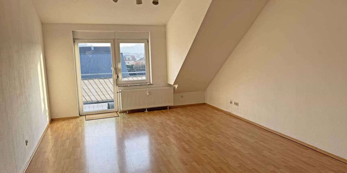 Etagenwohnung Östringen - 4 Zimmer, 90 m&sup2;, 1.100&euro; | Angebot:24664521