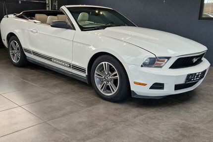Ford Mustang 174.000 km 7.999 &euro; Gäufelden 71126