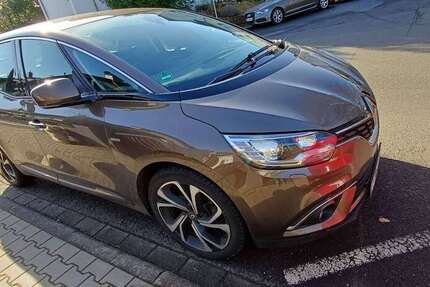 Renault Grand Scenic 82.500 km 16.200 &euro; Eppstein 65806