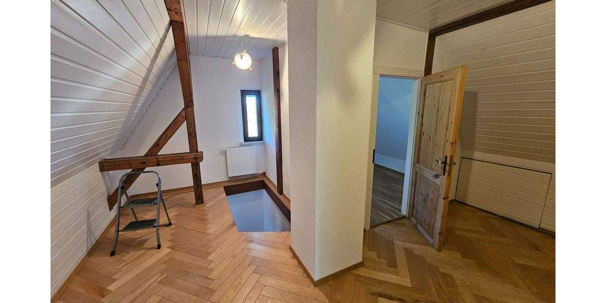 Einfamilienhaus Großpösna - 8 Zimmer, 217 m&sup2;, 2.520&euro; | Angebot:22434763