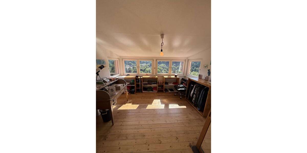 Einfamilienhaus Calw - 9 Zimmer, 200 m&sup2;, 409.000&euro; | Angebot:25458188