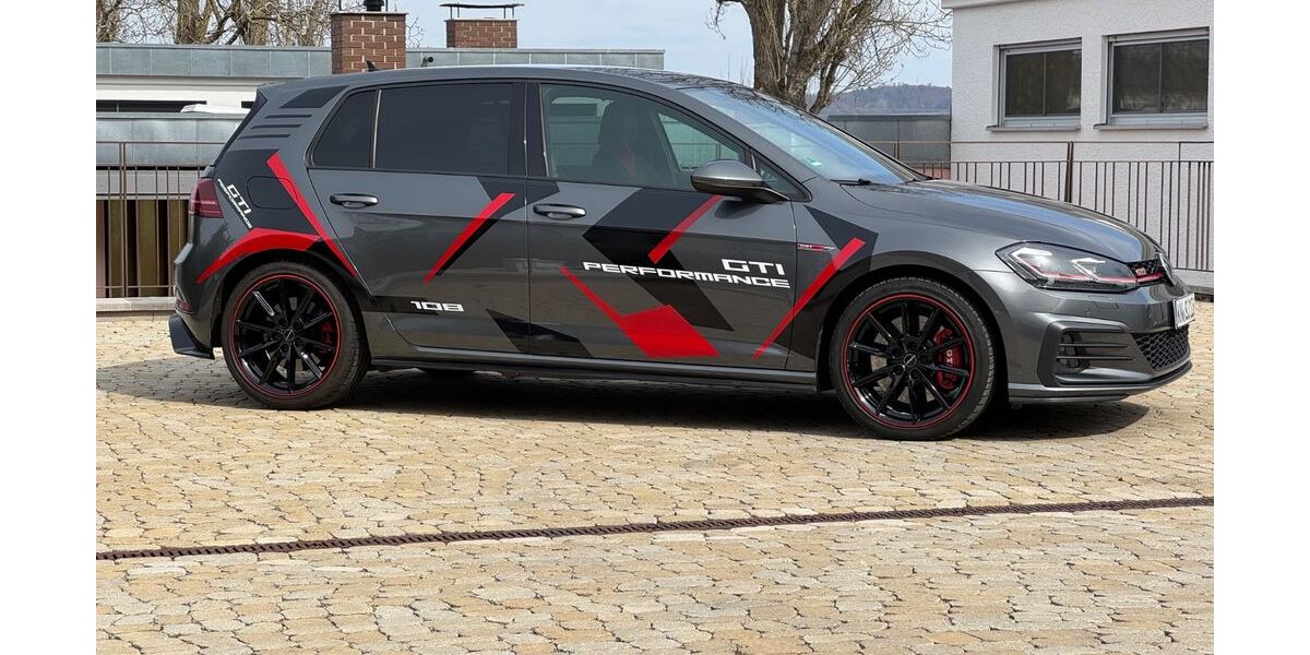 VW Golf 127.000 km 19.990 &euro; Konstanz 78465