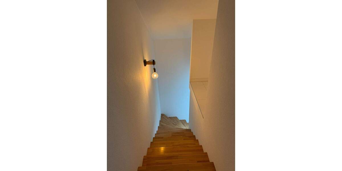 Etagenwohnung Mainz Mombach - 4 Zimmer, 135 m&sup2;, 610.000&euro; | Angebot:25796470