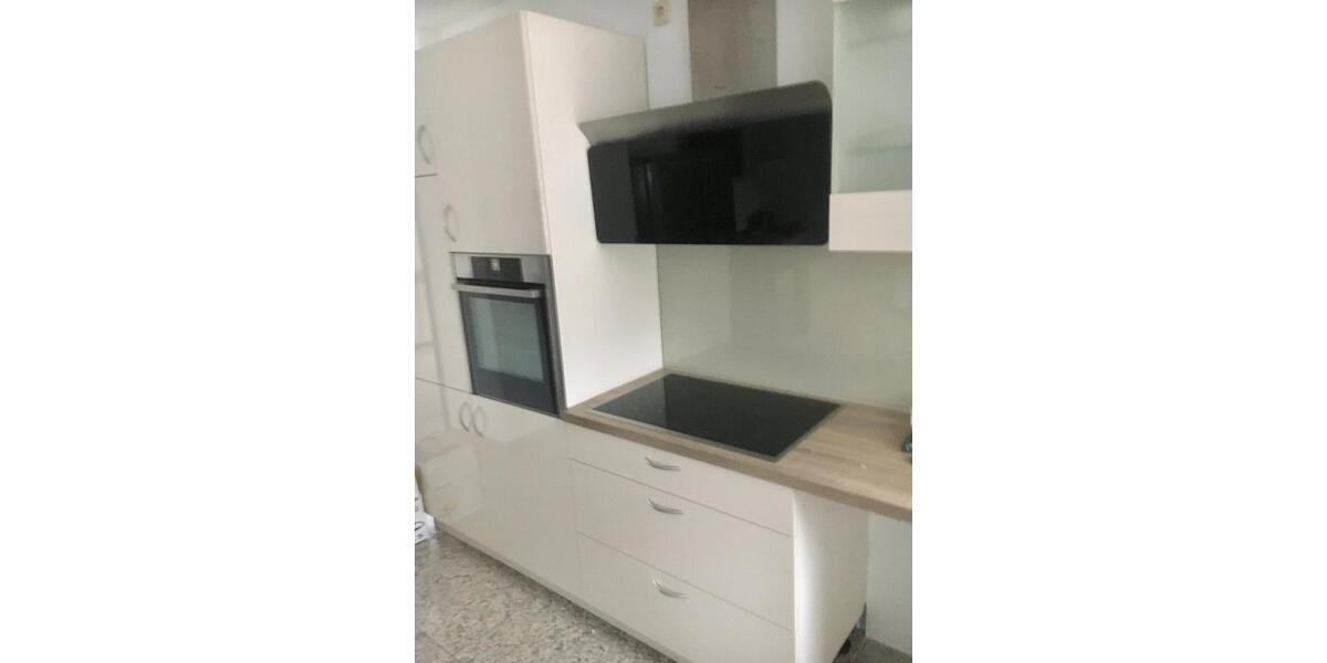 Dachgeschoßwohnung Helsa - 4 Zimmer, 150 m&sup2;, 250.000&euro; | Angebot:24832320