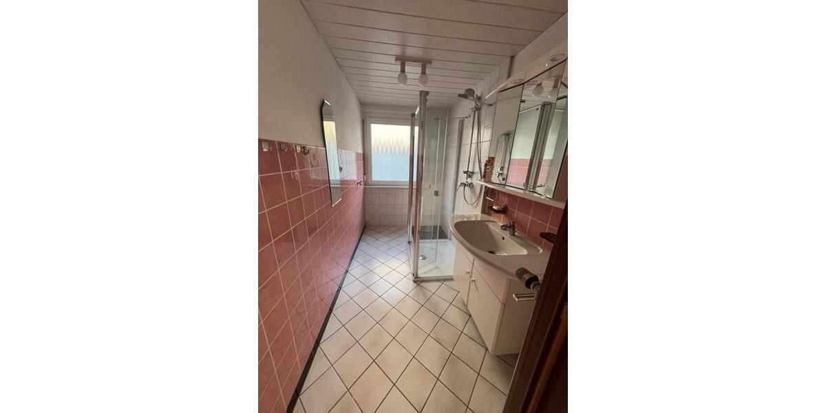 Erdgeschoßwohnung Schramberg - 4 Zimmer, 75 m&sup2;, 650&euro; | Angebot:25405936