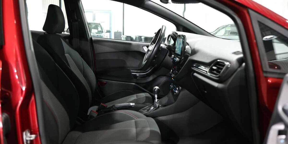 Ford Fiesta 1.0 EB ST-LINE SPORT / LED / NAVI+APPLE 89.000 km 11.777 &euro; Hamm 59077