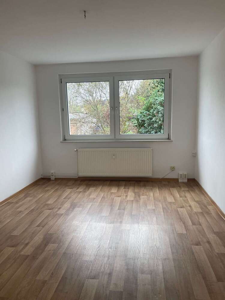 Wohnung zum Mieten in Stölln 206,76 € 34.46 m²