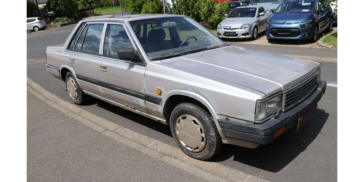 Nissan Laurel 217.341 km 1.670 &euro; Sulzdorf 97232