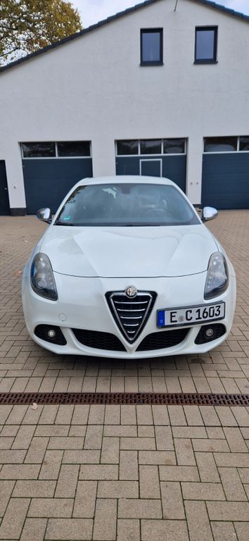 Alfa Romeo Giulietta 212.400 km 4.000 € Essen 45138
