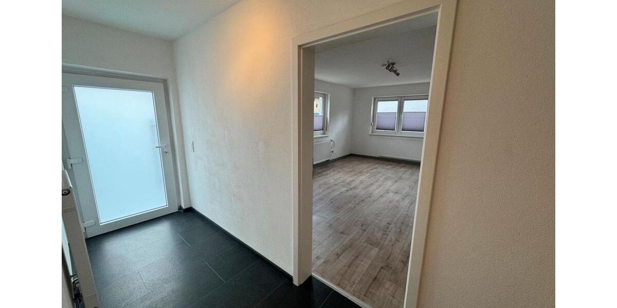 2 Zimmer Wohnung im EG 89 qm mit Keller 2 zimmer