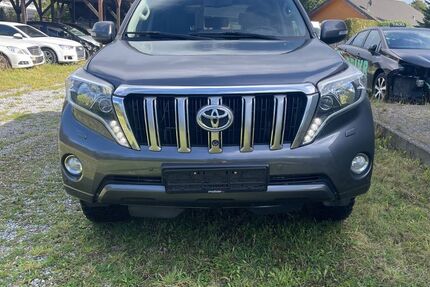 Toyota Land Cruiser 241.000 km 27.800 € Temmels 54441