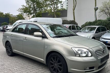 Toyota Avensis 130.000 km 2.990 € Hohenlinden bei München 85664