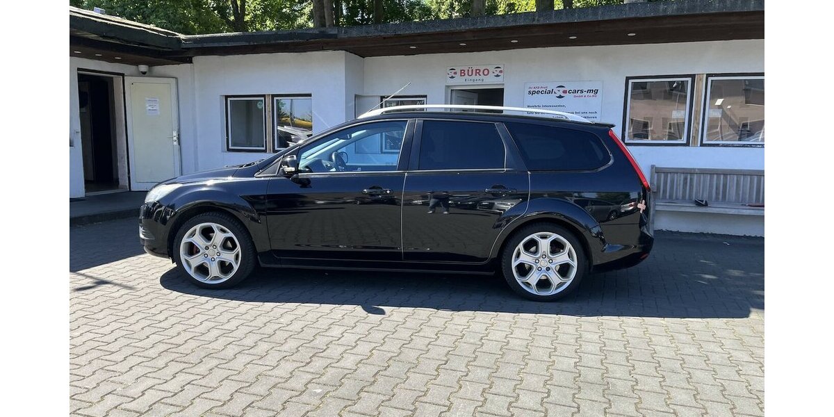 Ford Focus Titanium / LPG / Sitzheizung / Xenon / AHK 299.000 km 2.900 &euro; Mönchengladbach 41066