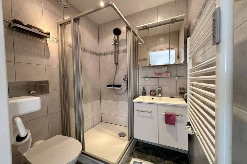 Exklusives Wohnen über den Dächern Kölns- Penthouse mit Weitblick & Wellnesszugang