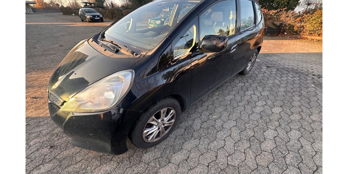 Honda Jazz 172.000 km 4.990 &euro; Hanau 63452