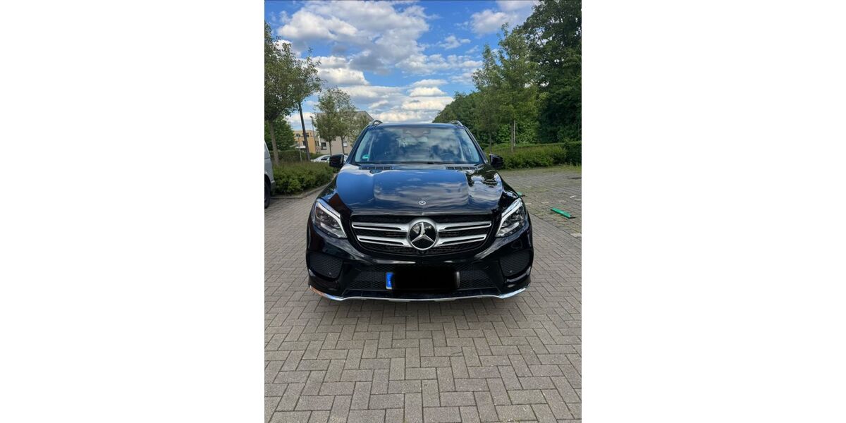 Mercedes-Benz GLE 350 183.000 km 27.500 &euro; Köln 51107