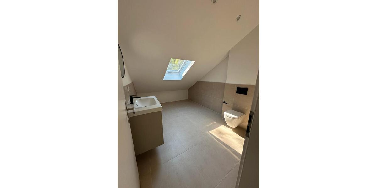 Doppelhaushälfte Niedernhausen - 4 Zimmer, 150 m&sup2;, 2.250&euro; | Angebot:26383119