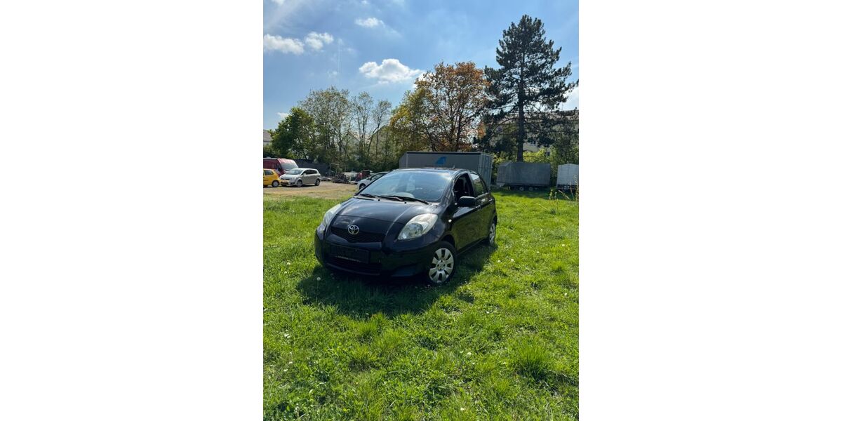 Toyota Yaris 152.800 km 4.490 &euro; Frankental 67227