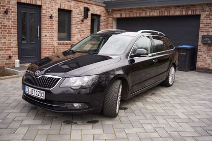 Skoda Superb 194.000 km 10.100 &euro; Hadenfeld 25560