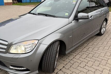 Mercedes-Benz C 250 196.211 km 9.990 € Glauzig 06369