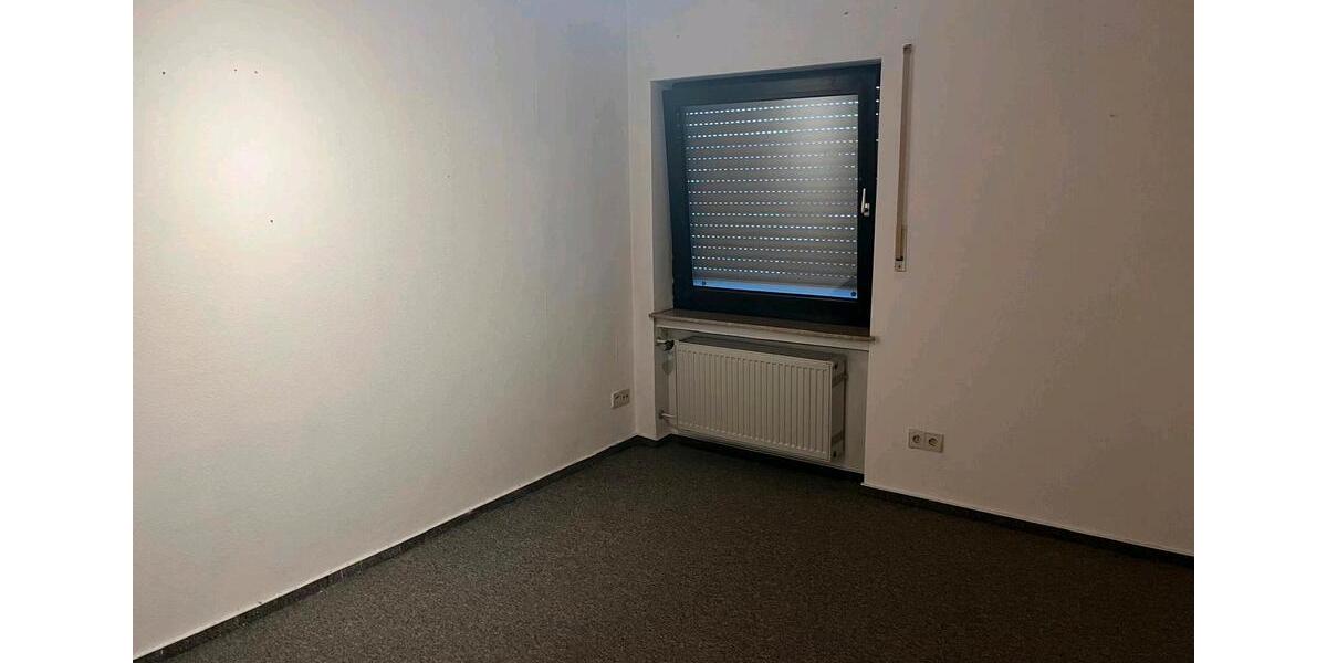 Etagenwohnung Ellwangen (Jagst) - 3.5 Zimmer, 100 m&sup2;, 700&euro; | Angebot:26429163