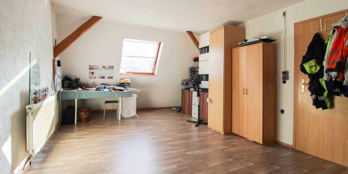 Einfamilienhaus Horb am Neckar Grünmettstetten - 9 Zimmer, 275.000&euro; | Angebot:26275929