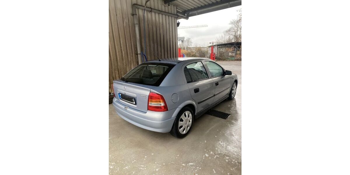 Opel Astra 89.300 km 3.000 &euro; wiesbaden 65203
