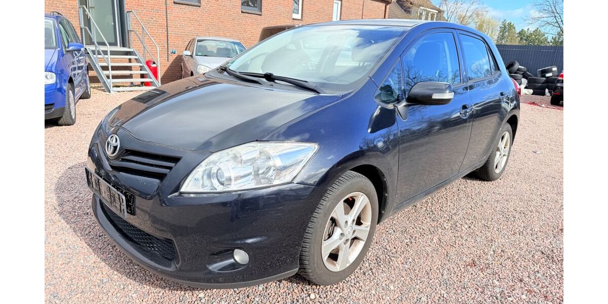 Toyota Auris 195.900 km 5.499 &euro; Delmenhorst 27755