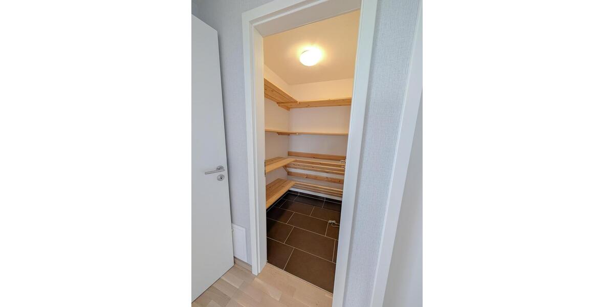 Erdgeschoßwohnung Backnang - 3.5 Zimmer, 93 m&sup2;, 1.350&euro; | Angebot:26214473