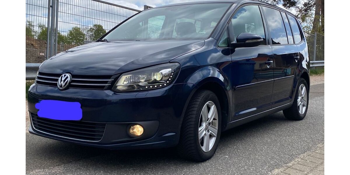 VW Touran 246.000 km 6.999 &euro; Hamburg 21149